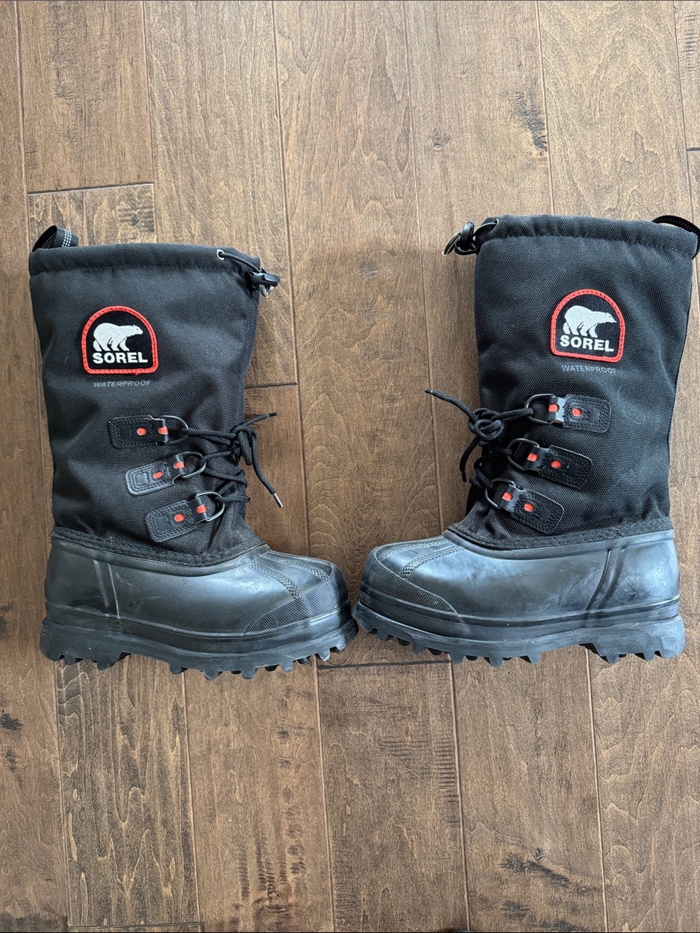Sorel Black Glacier XT Winter Boots brand new without tags